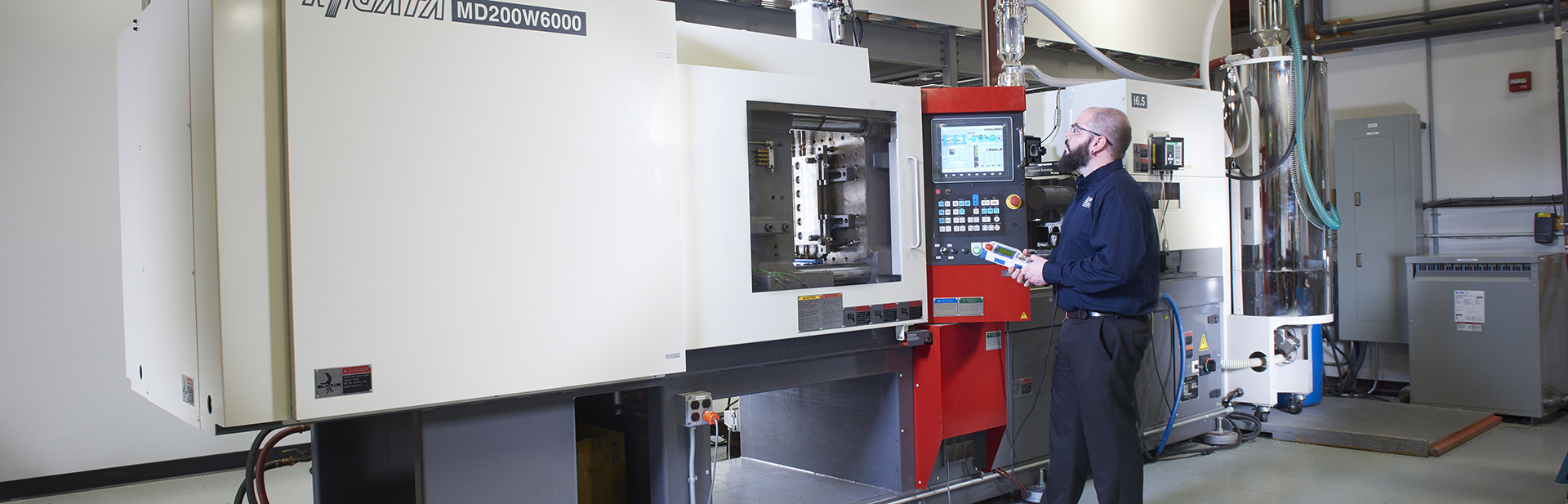 Advantage Plastic Products (APP) is a injection mold manufacturer offering custom plastic injection molds